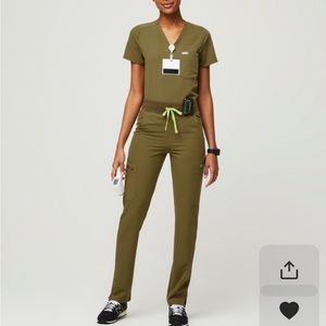 Women's High Waisted Pants & One-pocket Scrub Top